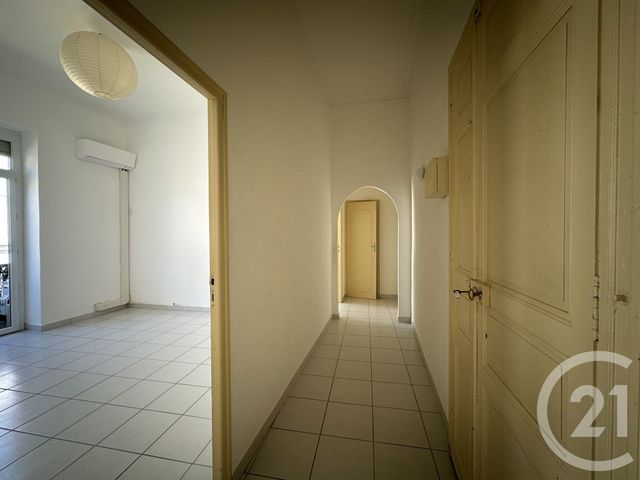 Appartement F3 à louer - 3 pièces - 89.04 m2 - VERGEZE - 30 - LANGUEDOC-ROUSSILLON - Century 21 Pays De Lunel