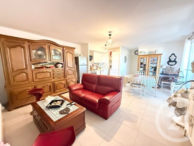 Appartement T3 à vendre - 3 pièces - 68.0 m2 - LUNEL - 34 - LANGUEDOC-ROUSSILLON - Century 21 Pays De Lunel