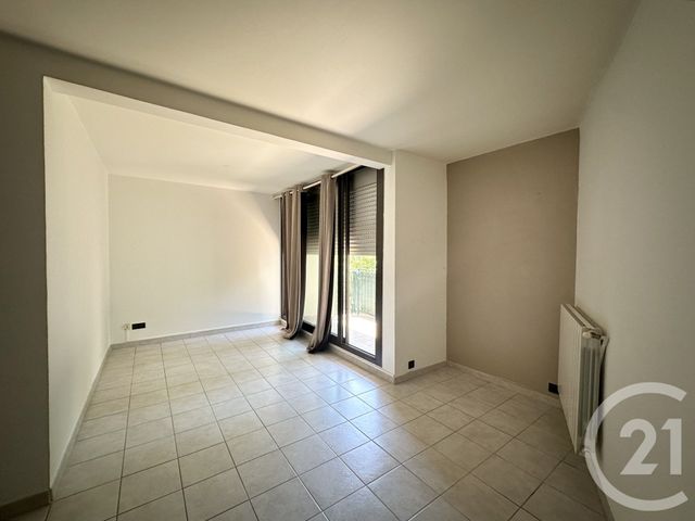 Appartement T3 à louer - 3 pièces - 71.29 m2 - LUNEL - 34 - LANGUEDOC-ROUSSILLON - Century 21 Pays De Lunel