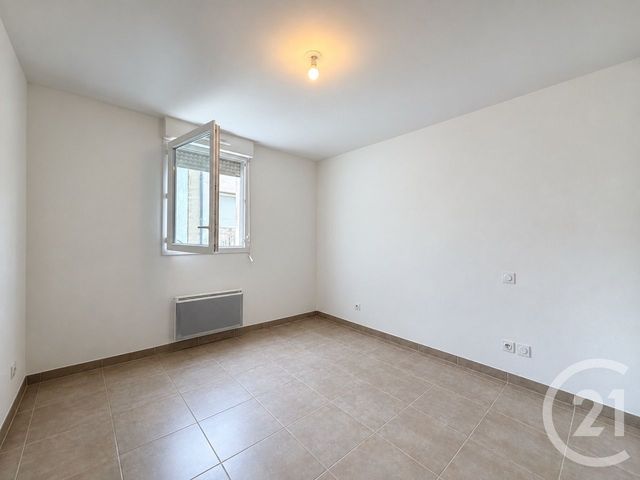 Appartement F3 à vendre - 3 pièces - 60.3 m2 - LUNEL - 34 - LANGUEDOC-ROUSSILLON - Century 21 Pays De Lunel