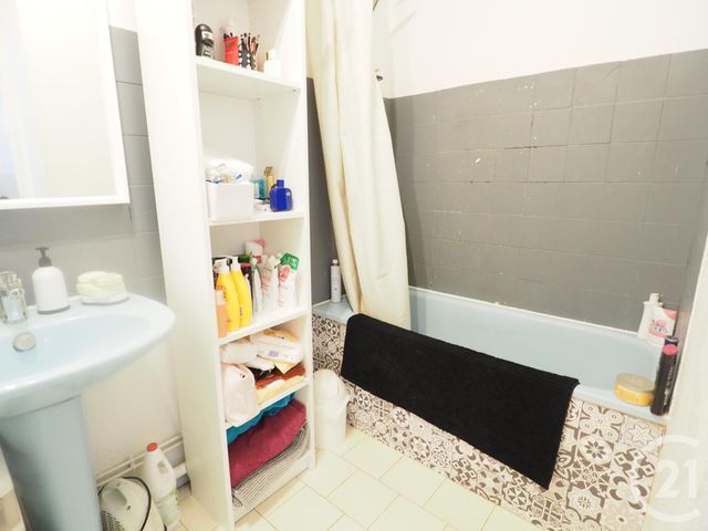 Appartement F1 à louer - 1 pièce - 30.15 m2 - LUNEL - 34 - LANGUEDOC-ROUSSILLON - Century 21 Pays De Lunel