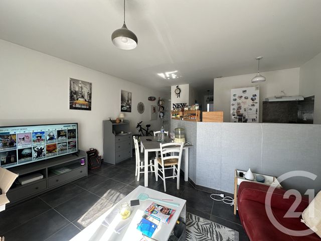 Appartement F2 bis à louer - 3 pièces - 54.11 m2 - LUNEL - 34 - LANGUEDOC-ROUSSILLON - Century 21 Pays De Lunel