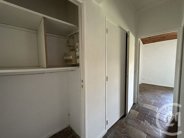 Appartement F3 à louer - 3 pièces - 61.42 m2 - LUNEL - 34 - LANGUEDOC-ROUSSILLON - Century 21 Pays De Lunel