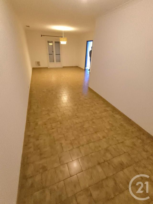 maison à louer - 4 pièces - 87.0 m2 - VAUVERT - 30 - LANGUEDOC-ROUSSILLON - Century 21 Pays De Lunel