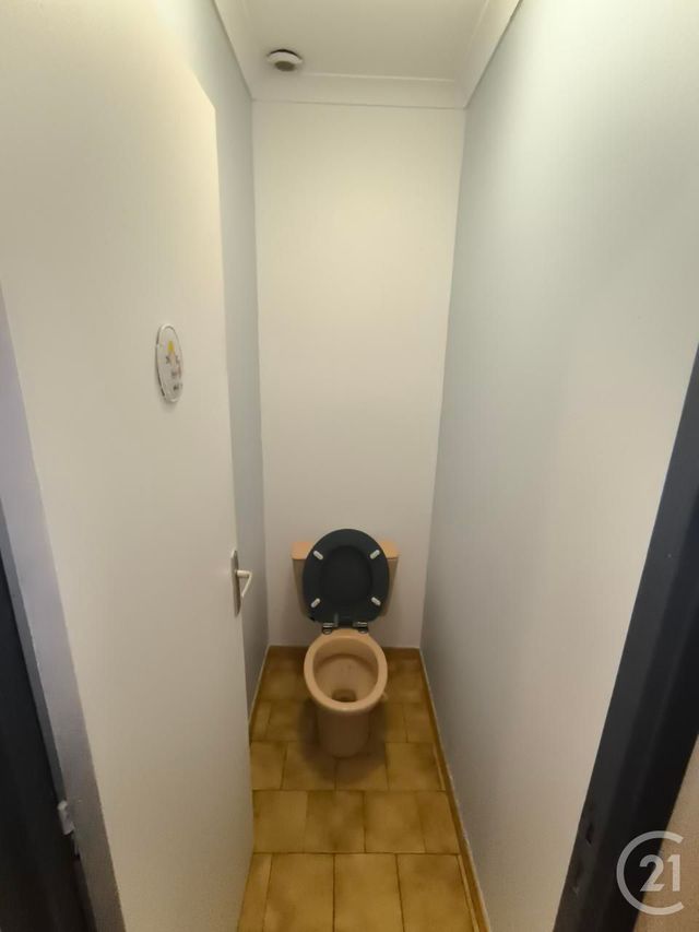 maison à louer - 4 pièces - 87.0 m2 - VAUVERT - 30 - LANGUEDOC-ROUSSILLON - Century 21 Pays De Lunel
