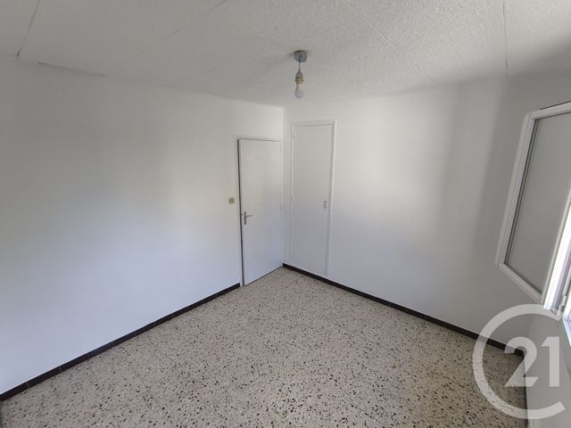 Appartement F4 à louer - 4 pièces - 87.18 m2 - LUNEL - 34 - LANGUEDOC-ROUSSILLON - Century 21 Pays De Lunel