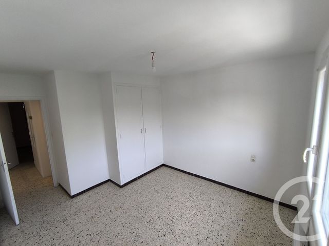 Appartement F4 à louer - 4 pièces - 87.18 m2 - LUNEL - 34 - LANGUEDOC-ROUSSILLON - Century 21 Pays De Lunel