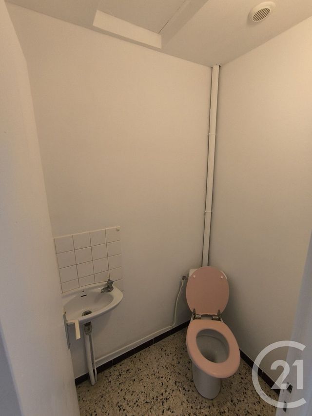 Appartement F4 à louer - 4 pièces - 87.18 m2 - LUNEL - 34 - LANGUEDOC-ROUSSILLON - Century 21 Pays De Lunel