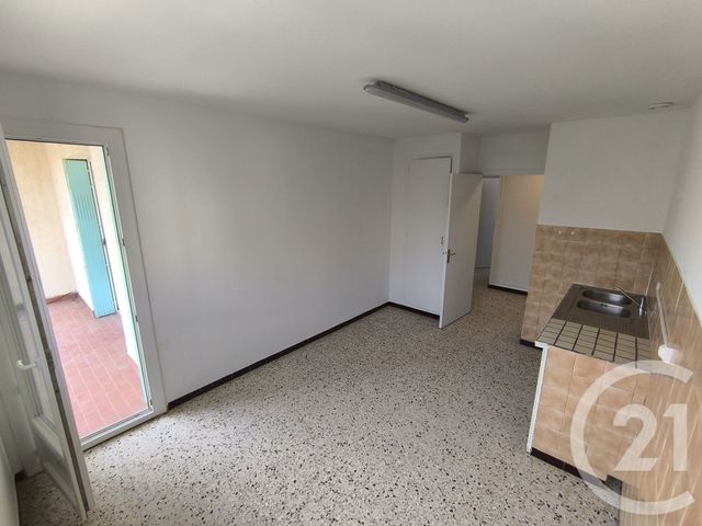 Appartement F4 à louer - 4 pièces - 87.18 m2 - LUNEL - 34 - LANGUEDOC-ROUSSILLON - Century 21 Pays De Lunel