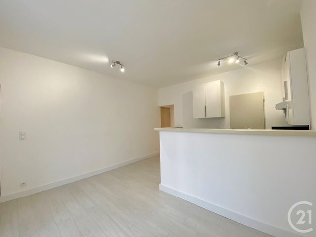 Appartement F3 à vendre - 3 pièces - 52.73 m2 - MARSILLARGUES - 34 - LANGUEDOC-ROUSSILLON - Century 21 Pays De Lunel