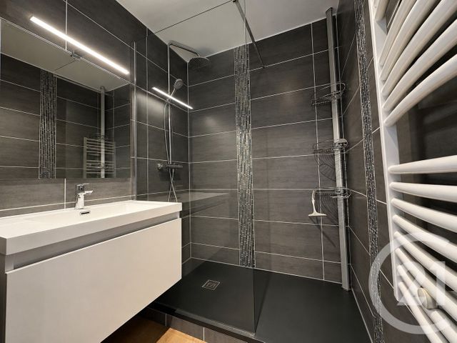 Appartement F4 à louer - 4 pièces - 78.63 m2 - LUNEL - 34 - LANGUEDOC-ROUSSILLON - Century 21 Pays De Lunel