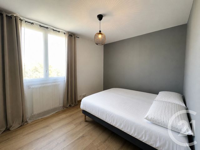 Appartement F4 à louer - 4 pièces - 78.63 m2 - LUNEL - 34 - LANGUEDOC-ROUSSILLON - Century 21 Pays De Lunel