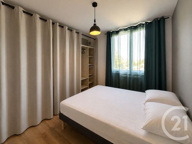 Appartement F4 à louer - 4 pièces - 78.63 m2 - LUNEL - 34 - LANGUEDOC-ROUSSILLON - Century 21 Pays De Lunel