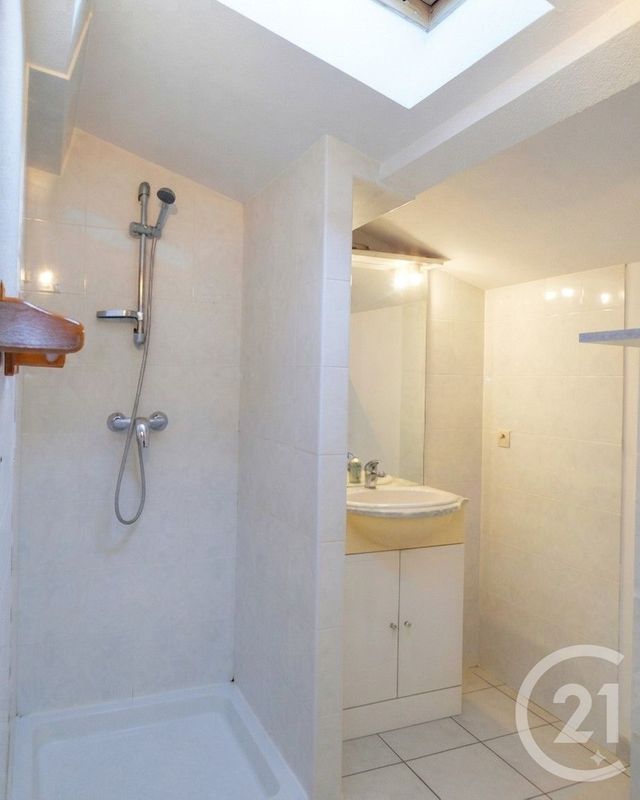 Appartement F3 à louer - 3 pièces - 61.84 m2 - UCHAUD - 30 - LANGUEDOC-ROUSSILLON - Century 21 Pays De Lunel