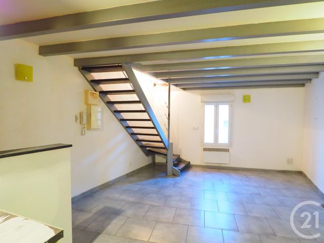 Appartement F3 à louer - 3 pièces - 41.1 m2 - LUNEL - 34 - LANGUEDOC-ROUSSILLON - Century 21 Pays De Lunel