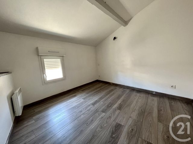 Appartement F3 à louer - 3 pièces - 41.1 m2 - LUNEL - 34 - LANGUEDOC-ROUSSILLON - Century 21 Pays De Lunel