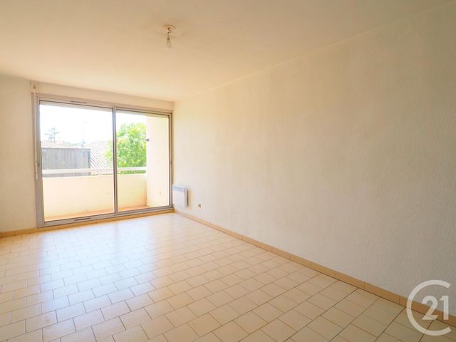 Appartement Studio à louer - 1 pièce - 30.0 m2 - LUNEL - 34 - LANGUEDOC-ROUSSILLON - Century 21 Pays De Lunel