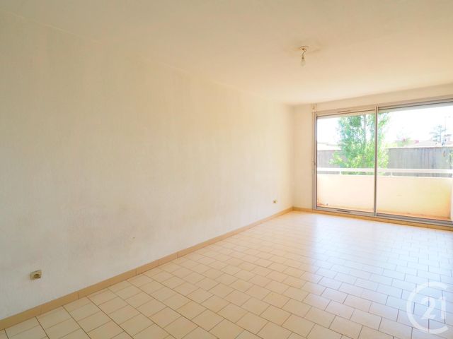 Appartement Studio à louer - 1 pièce - 30.0 m2 - LUNEL - 34 - LANGUEDOC-ROUSSILLON - Century 21 Pays De Lunel