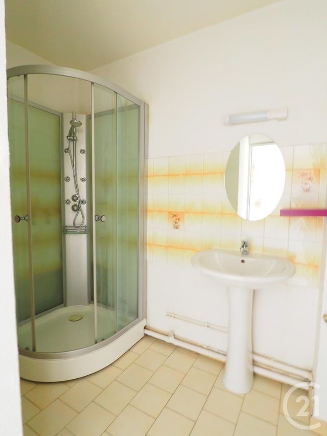 Appartement Studio à louer - 1 pièce - 30.0 m2 - LUNEL - 34 - LANGUEDOC-ROUSSILLON - Century 21 Pays De Lunel
