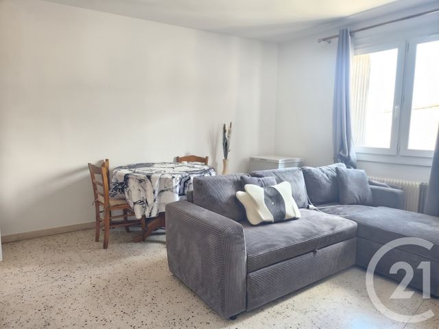 Appartement F2 à louer - 2 pièces - 41.6 m2 - LUNEL - 34 - LANGUEDOC-ROUSSILLON - Century 21 Pays De Lunel