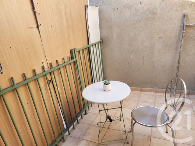 Appartement F2 à louer - 2 pièces - 41.6 m2 - LUNEL - 34 - LANGUEDOC-ROUSSILLON - Century 21 Pays De Lunel
