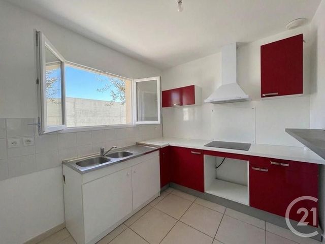 maison à louer - 4 pièces - 84.01 m2 - LUNEL - 34 - LANGUEDOC-ROUSSILLON - Century 21 Pays De Lunel