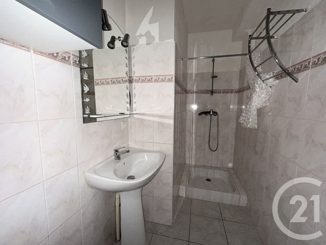 Appartement F2 à louer - 2 pièces - 41.68 m2 - UCHAUD - 30 - LANGUEDOC-ROUSSILLON - Century 21 Pays De Lunel