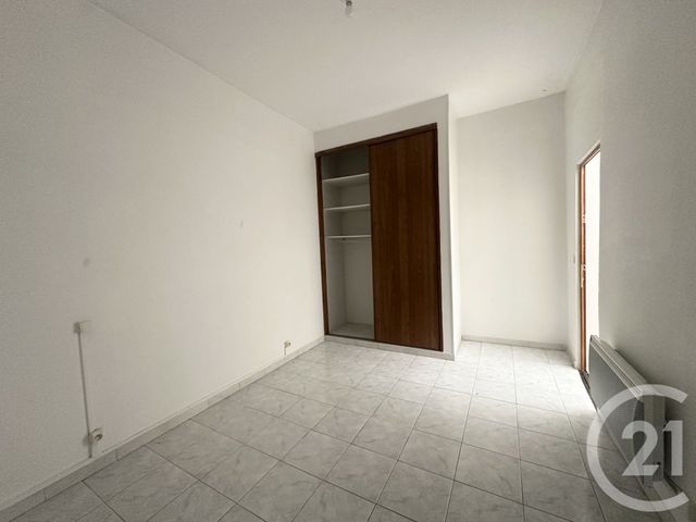 maison à louer - 5 pièces - 106.65 m2 - GALLARGUES LE MONTUEUX - 30 - LANGUEDOC-ROUSSILLON - Century 21 Pays De Lunel