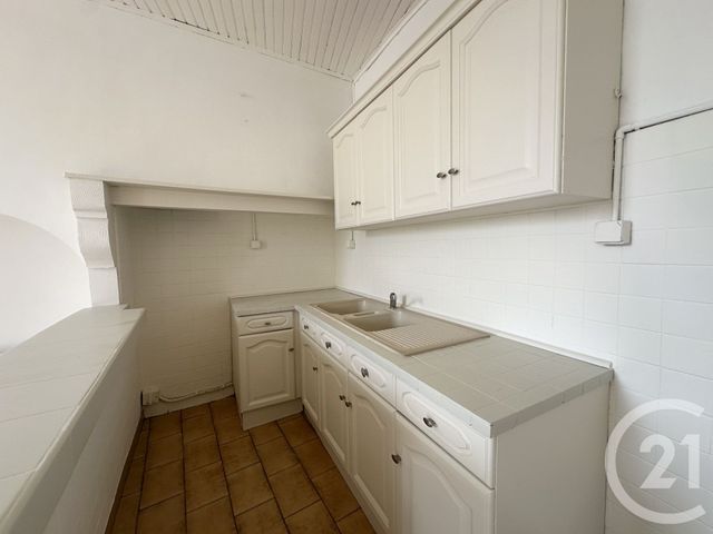maison à louer - 5 pièces - 106.65 m2 - GALLARGUES LE MONTUEUX - 30 - LANGUEDOC-ROUSSILLON - Century 21 Pays De Lunel