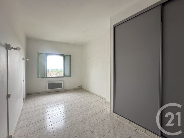 maison à louer - 5 pièces - 106.65 m2 - GALLARGUES LE MONTUEUX - 30 - LANGUEDOC-ROUSSILLON - Century 21 Pays De Lunel