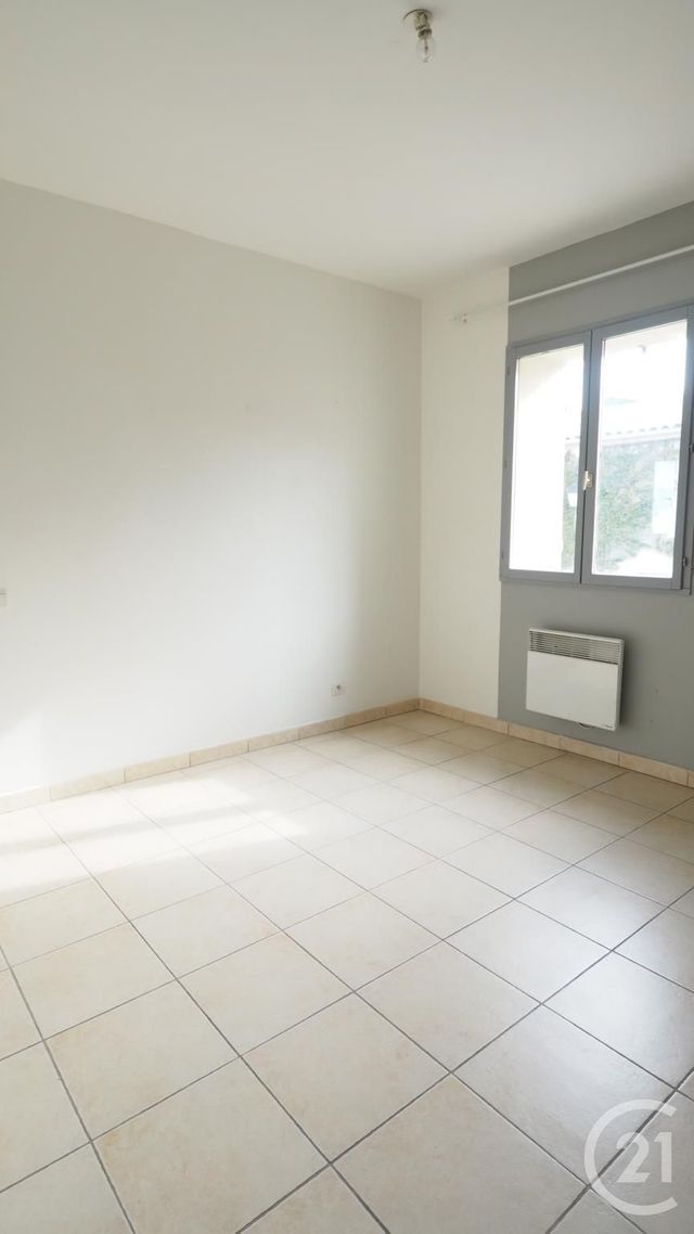Appartement F3 à louer - 3 pièces - 60.59 m2 - LE CAILAR - 30 - LANGUEDOC-ROUSSILLON - Century 21 Pays De Lunel