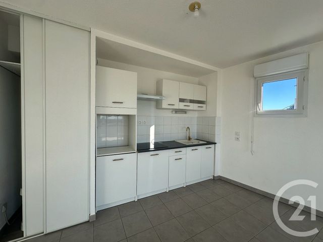 Appartement F3 à louer - 3 pièces - 64.62 m2 - AIMARGUES - 30 - LANGUEDOC-ROUSSILLON - Century 21 Pays De Lunel